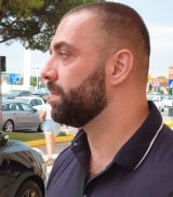 Uomo, 38 anni, corporatura normale, latino, livorno