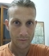 Uomo bianco, 33 anni, di Napoli, corporatura normale