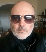 Uomo bianco, di 53 anni, di Parma, slanciato