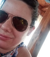 Donna caucasica, 24, di Taranto, magra