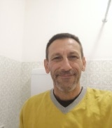 Uomo caucasico, 53, magro, di Grosseto