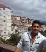 Uomo latino, 31 anni, di Novara, corporatura normale