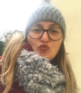 Donna, 45 anni, di Lucca, corporatura media, caucasica