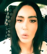 Donna bianca, 32 anni, di Verbania, snella