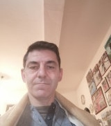 Uomo caucasico, 47, snello, di Imperia