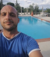 Uomo 29 anni di Pomezia, corpo nella media, italiano