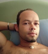 Uomo 35 anni, latino, Catanzaro, media