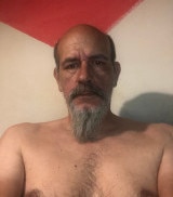 Uomo di 57 anni, atletico, caucasica, da Ascoli Piceno