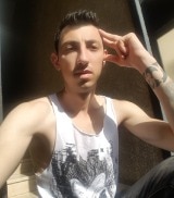 Uomo, 29 anni, corporatura normale, bianco, di vigevano