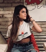 Donna 22 anni di Pesaro, corporatura snella, italiana