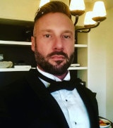 Uomo, 43 anni, nero, di padova