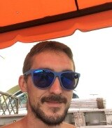 Uomo bianco, 34 anni, di Pinerolo, fisico snello