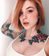 Donna, 28 anni, corporatura normale, bianca, di andria