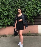 Donna albanese di 26 anni,  corpo slanciato, Di Perugia