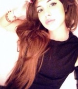 Donna caucasica, 22 anni, snella, di Erba